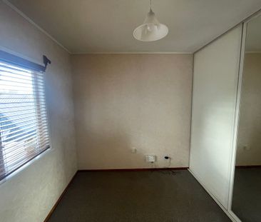 Beautiful Bungalow in the Heart of Remuera - Photo 3