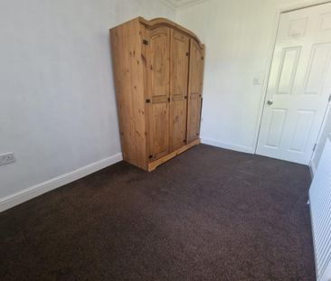2 bedroom semi-detached house to rent - Photo 5