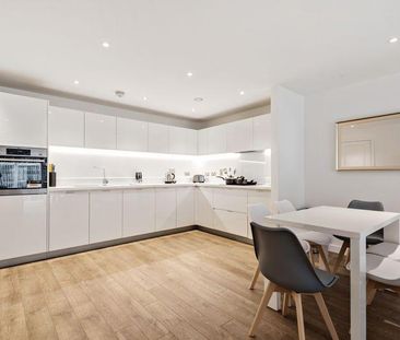 3 bedroom flat to rent - Photo 5