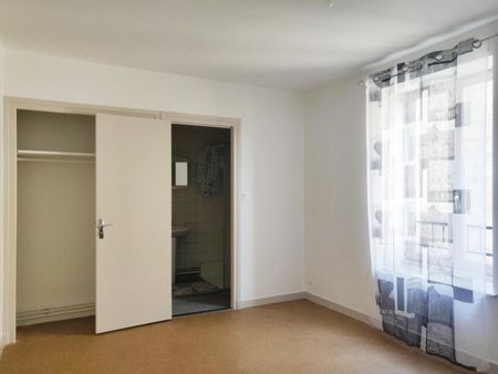 A LOUER - APPARTEMENT T1 - ROANNE HYPER CENTRE - Photo 4