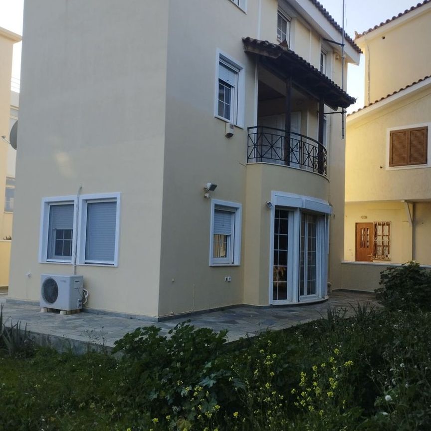 Μεζονέτα για ενοικίαση - Μαρκόπουλο, - Photo 1