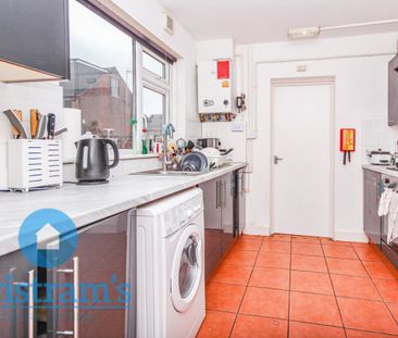 5 bed End Terraced House for Rent - Photo 2