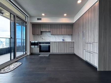 For Lease - 1 Concord Cityplace Way Unit# 6501, Toronto, Ontario - Photo 2