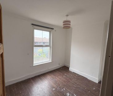 2 bedroom House To Let - Photo 4