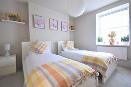 2 bedroom apartment to rent - Photo 3