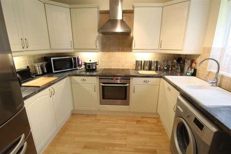 Willow Bank, Westfield, Woking, GU22 - Photo 5