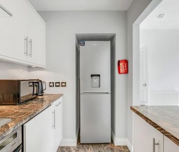 2 Bedroom Apartment To Let - Photo 6