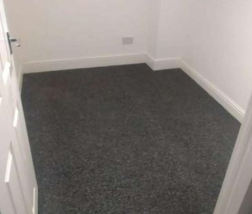 Mottram Road, Stalybridge, SK15 - Photo 1