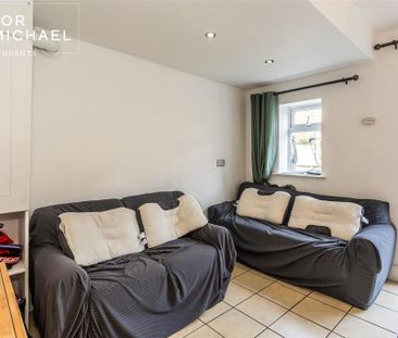 5 bedroom maisonette to rent - Photo 3