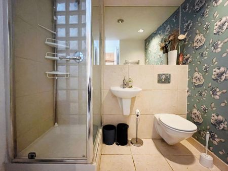 2 bedroom Flat To Let - Photo 4