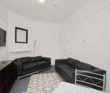 Carill Drive, Fallowfield, Manchester, M14 - Photo 2