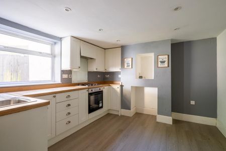 2 bedroom terraced house to rent - Photo 4