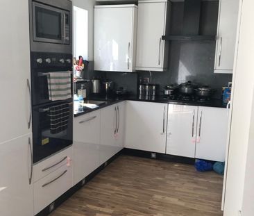 Room in a Shared House, Telegraph Place, E14 - Photo 6