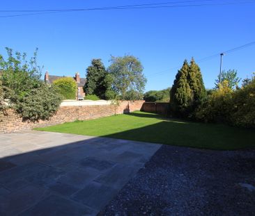 3 Bedroom Semi-Detached House, Chester - Photo 1