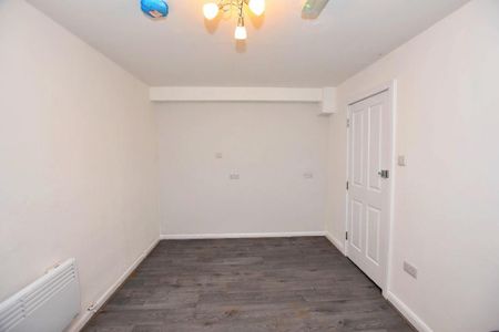 2 bedroom maisonette to rent - Photo 5