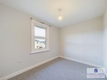 3 bedroom semi-detached house to rent - Photo 4