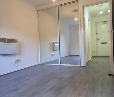 1 Bed Flat, Ashdown Court, IG11 - Photo 2