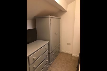 1 Bed Flat, Roundhay Road, LS8 - Photo 2