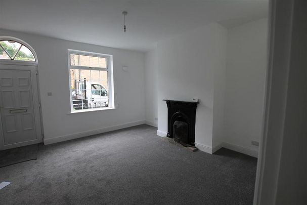 2 bedroom end of terrace house to rent - Photo 1
