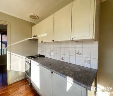 Beautiful 3 Bedroom Family Home - Photo 4