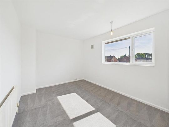 2 bedroom end of terrace house to rent - Photo 1