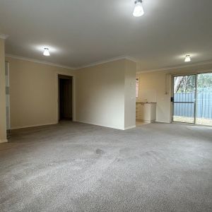 POPULAR THURGOONA LOCATION - Photo 2