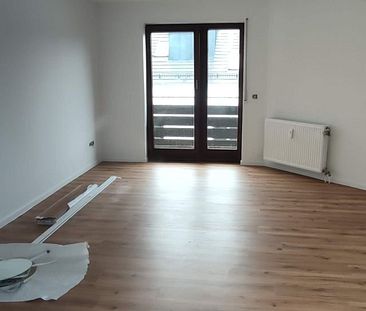 Charmante 2-Zimmer-Wohnung mit Balkon in Erlangen-Bruck (PRZ02229295) - Photo 3