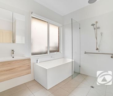 TIMELESS CHARM - Photo 6