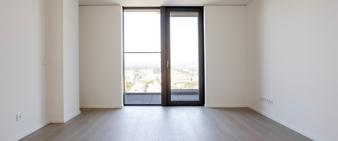 Ganz oben angekommen - einladende 2-Zimmer-Wohnung mit sonnigem Balkon und EBK - Foto 1