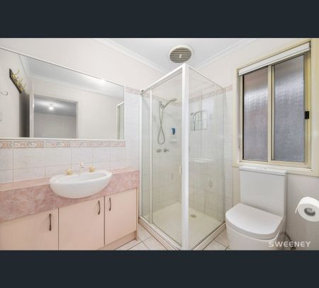 38 Hannah Avenue, Hillside, Vic 3037 - Photo 4