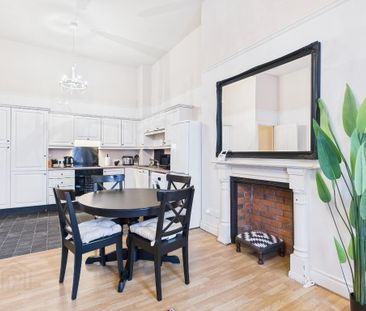 L'Academie, 14 College Gardens, Belfast, BT9 6BQ - Photo 2