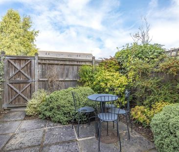 3 bedroom terraced house to rent - Photo 1