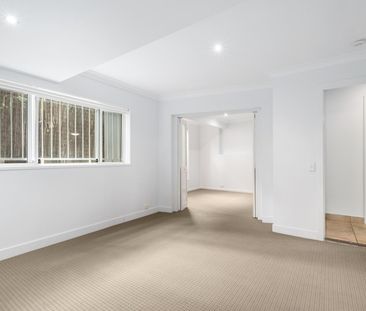 Funky, Modern & Spacious! - Photo 1