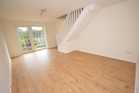 2 bedroom end of terrace house to rent - Photo 2