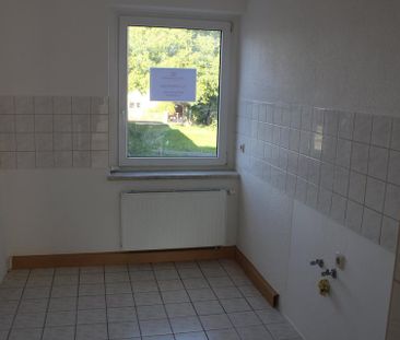 Helle 3-Raum-Wohnung in ländlicher Lage der Ortschaft Falkenbach zu... - Foto 1