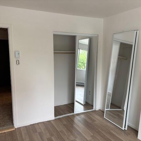Montréal nord 4 1/2 libre 1er novembre $1350/mois - Photo 4
