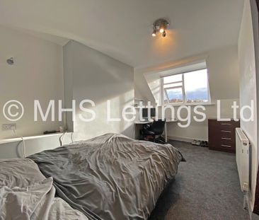 8 Bedroom Mid Terraced House for rent in Brudenell Road - Photo 6