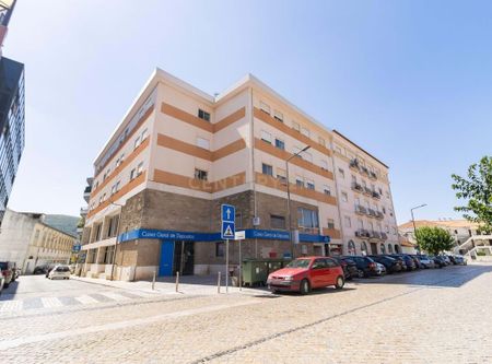 Porto de Mós - São João Baptista e São Pedro, Leiria District - Photo 3