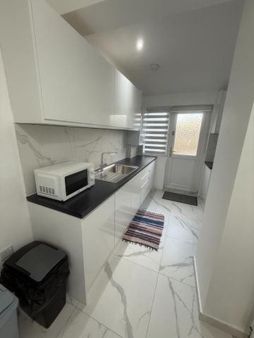 4 bedroom house to rent - Photo 3