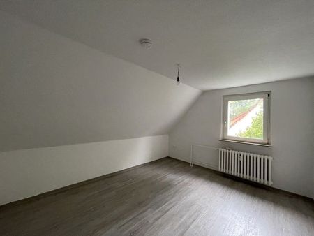 Ihre neue Wohnung: günstige 2,5-Zimmer-Wohnung mit Ausblick - Foto 2