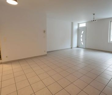 Location Maison 5 pièces 71 m2 à Saint-Quentin - Photo 2