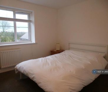 2 bedroom end of terrace house to rent - Photo 2