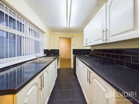 2 bedroom terraced house to rent - Photo 4