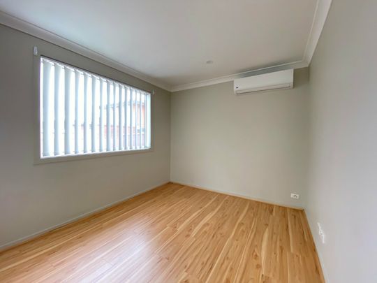 33a Carinda Drive, South Penrith NSW - Photo 1