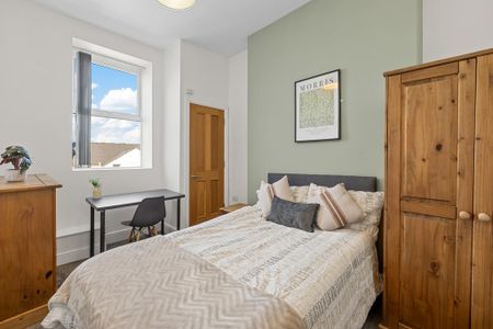 3 bedroom apartment to rent - Photo 2