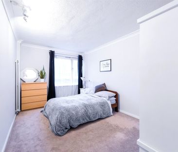 Whitlock Drive, London, SW19 - Photo 4