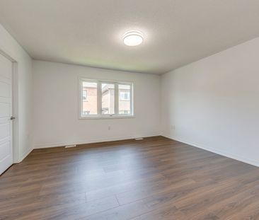 For Lease - 365 Dahlia Trail, Oakville, Ontario - Photo 2
