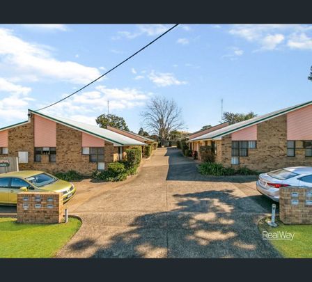 2/35 Cinnamon Drive, Glenvale, Qld 4350 - Photo 1