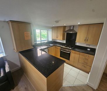 4 bedroom apartment to rent - Photo 3