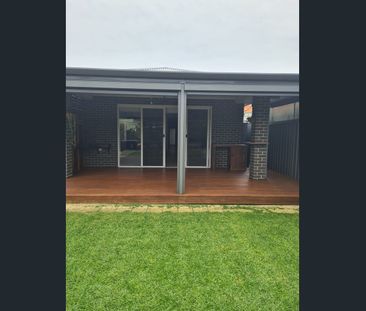 Quality family home well located to city and shopping - Photo 3